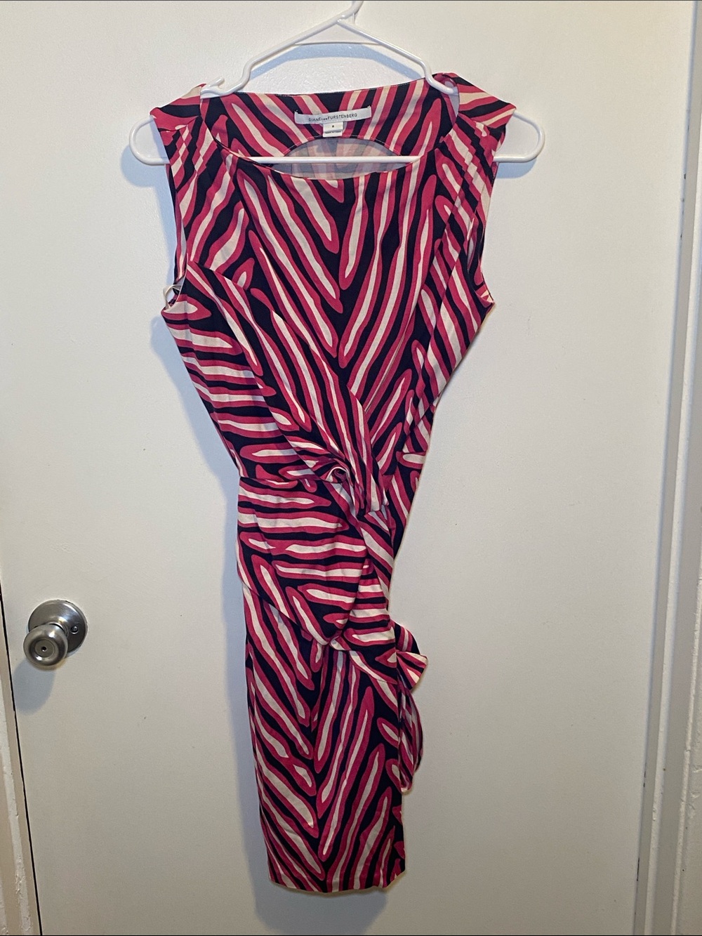Diane Von Furstenberg Pink and Navy Twist-Detail Midi Dress